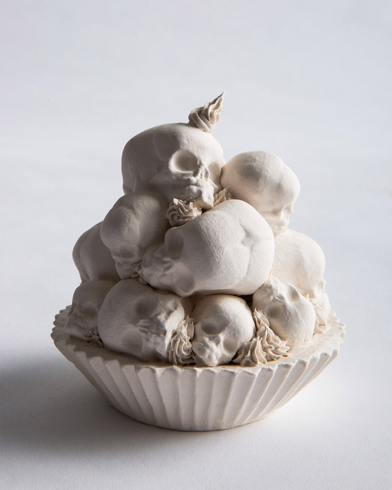 Tart skull sculpture