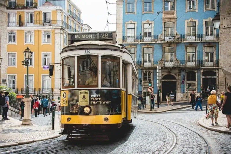 Public transport in Lisbon, <a href=