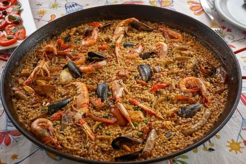 Traditional Spanish paella