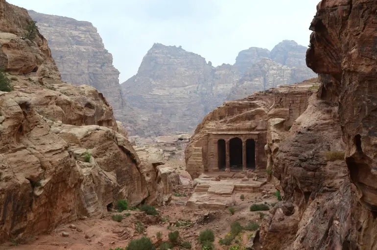 Access route to Petra city