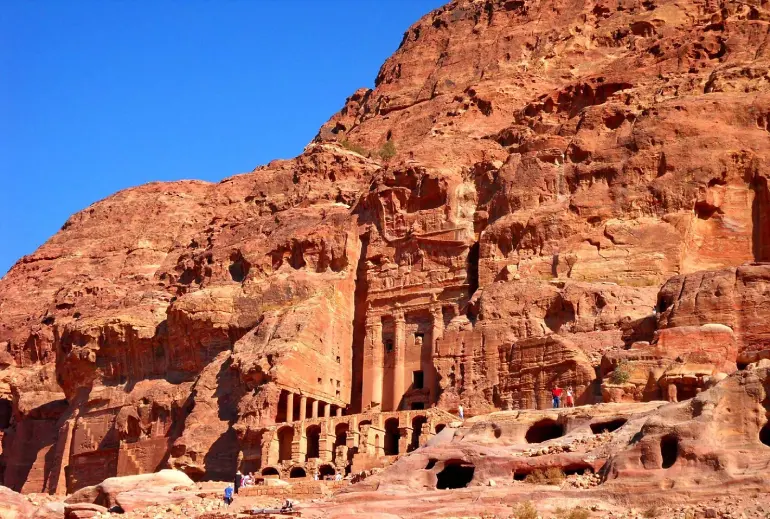 Amenities of Petra city