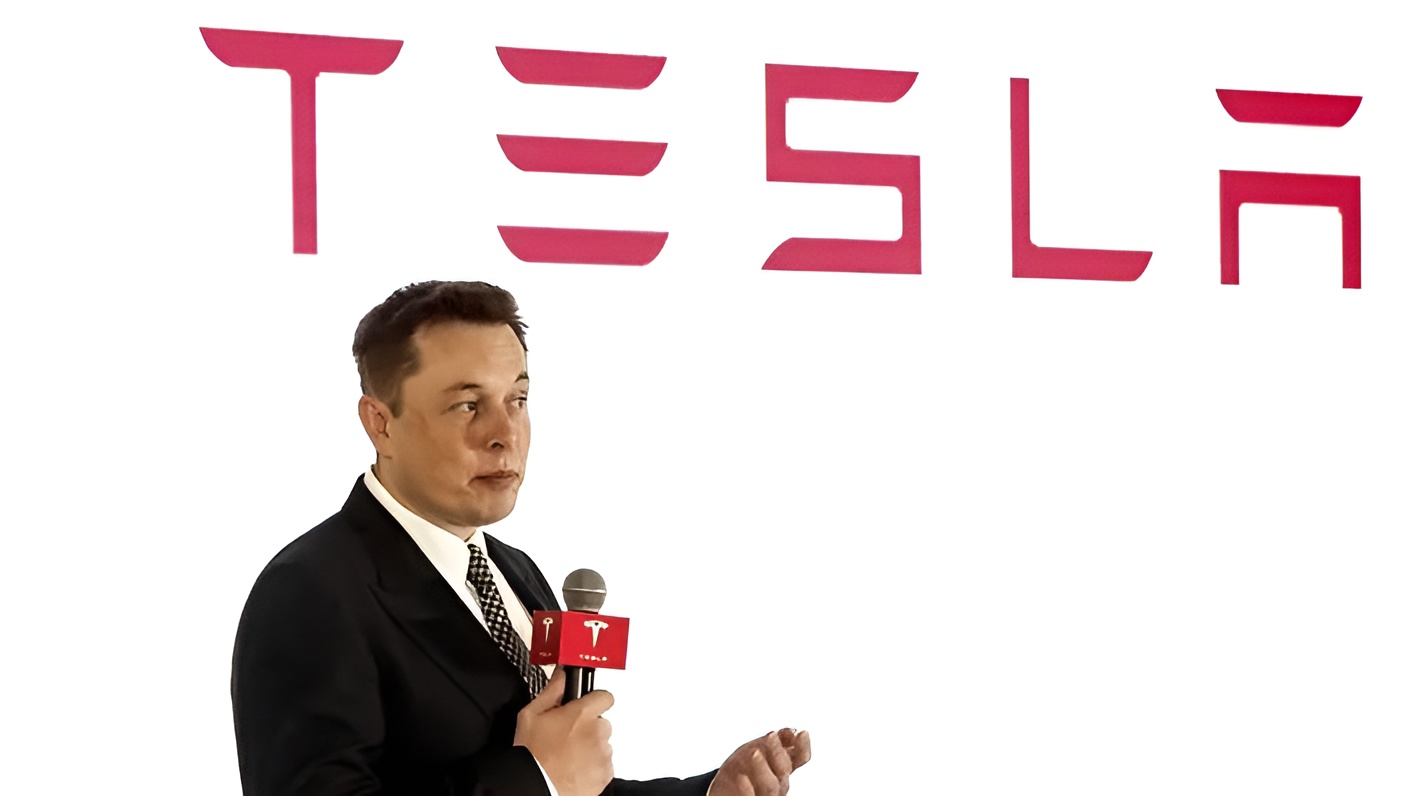 Elon Musk: Tesla's robot taxi will be unveiled soon_out