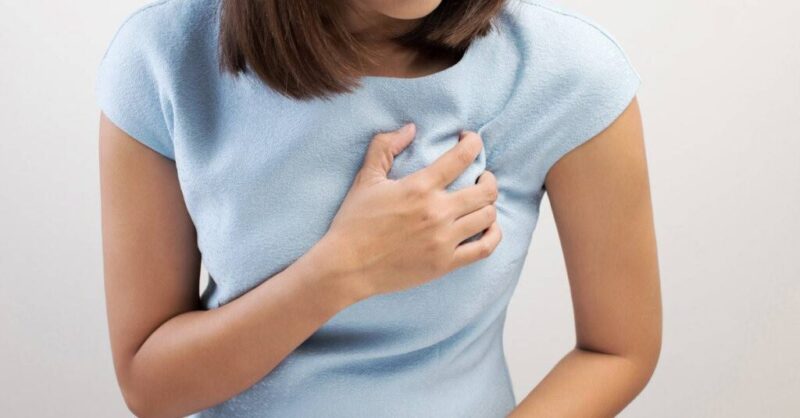 The cause of left and right nipple itching in women