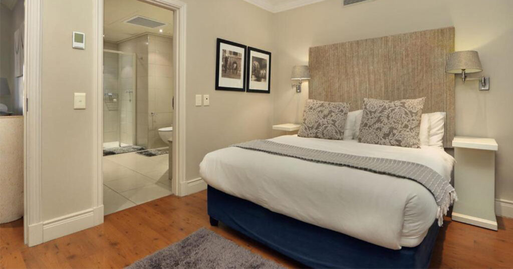 A picture of Cape Royal Hotel's bedroom 