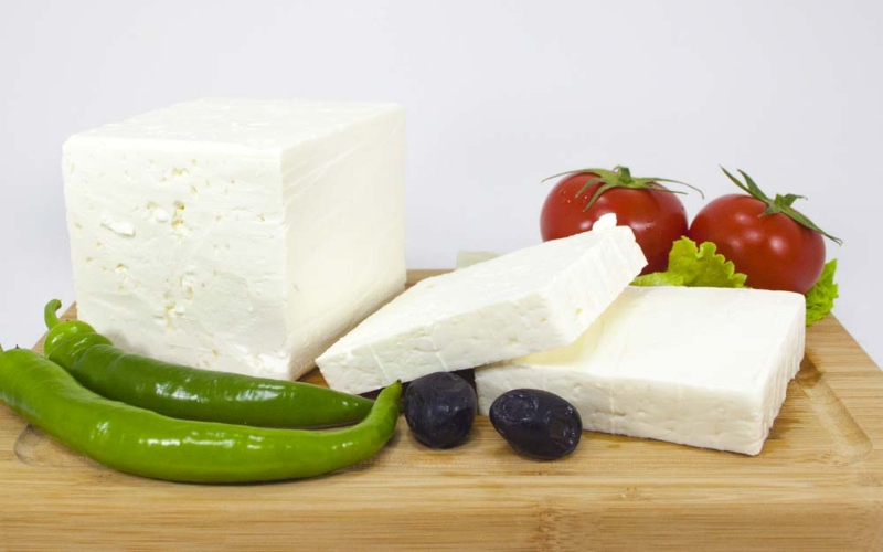 Turkish white cheese with black olives, tomatoes and peppers; Photo source: cheesemaking.com. Photographer: Unknown
