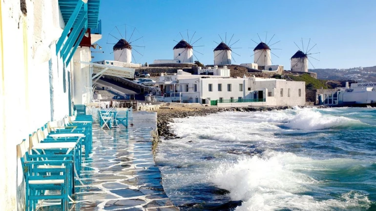 Greek island of Mykonos; Stay in the storm of magic and dream 9 The best time to visit Mykonos Island