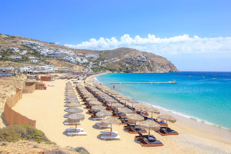Greek island of Mykonos; Stay in the storm of magic and dream 14 Amenities of Mykonos Islands