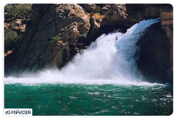 Bell spring is one of the famous places in Paveh