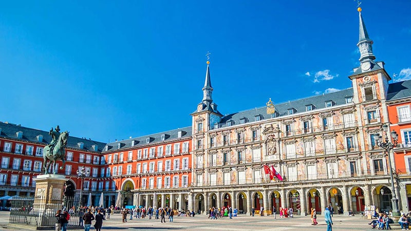 Getting around Madrid on a budget