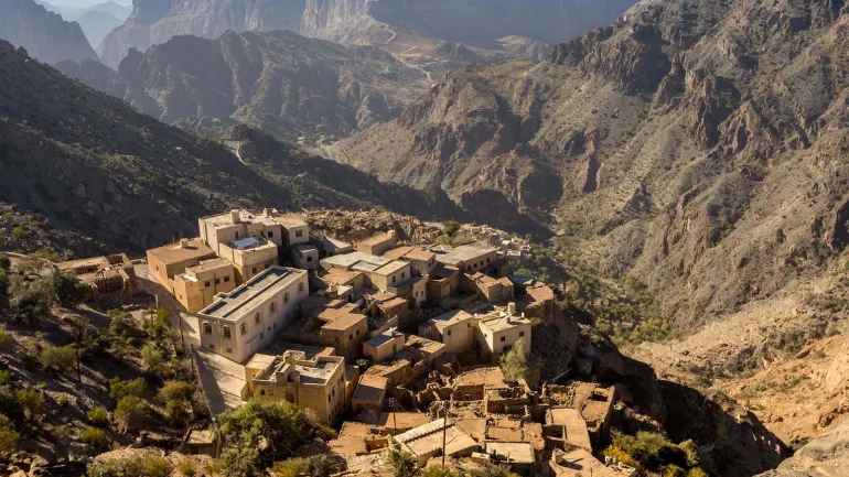 Must-see places in Muscat; Desert emerald paradise 20 Mou Akhdar