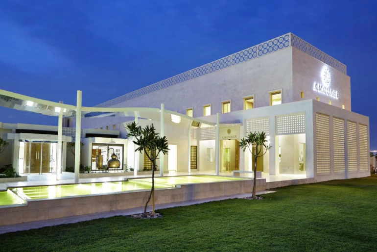 Must-see places in Muscat; Paradise Emerald Desert 28 Sights of Muscat