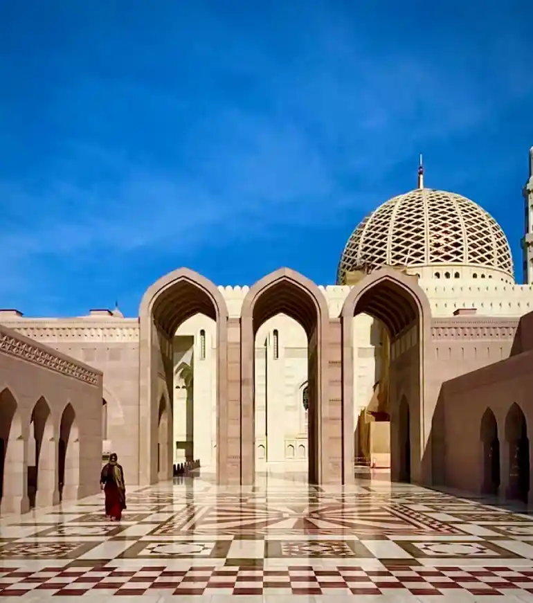 Must-see places in Muscat; Paradise Emerald Desert 31 Sights of Muscat