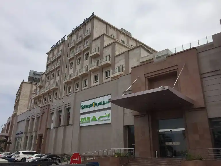Must-see places in Muscat; Desert emerald paradise 70 Shopping malls in Muscat