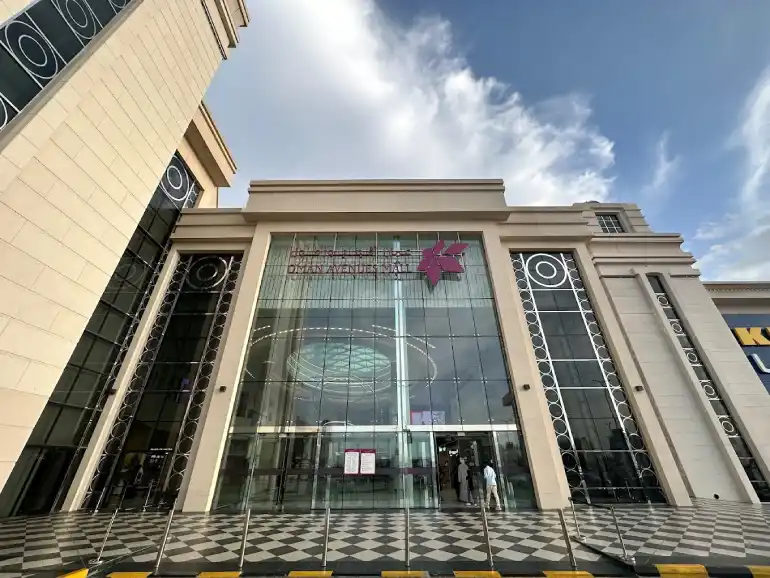 Must-see places in Muscat; Desert emerald paradise 72 Oman Mall shopping ceer