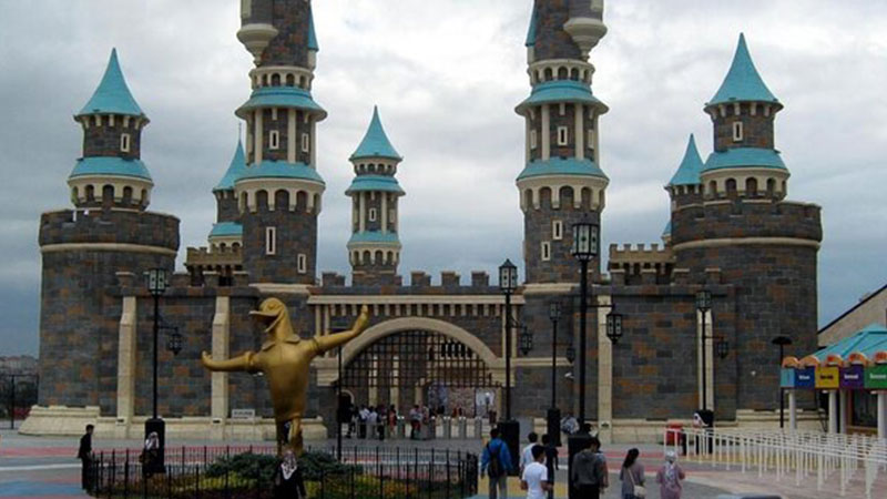 Vialand water park is one of the most popular amusemes in Istanbul for children