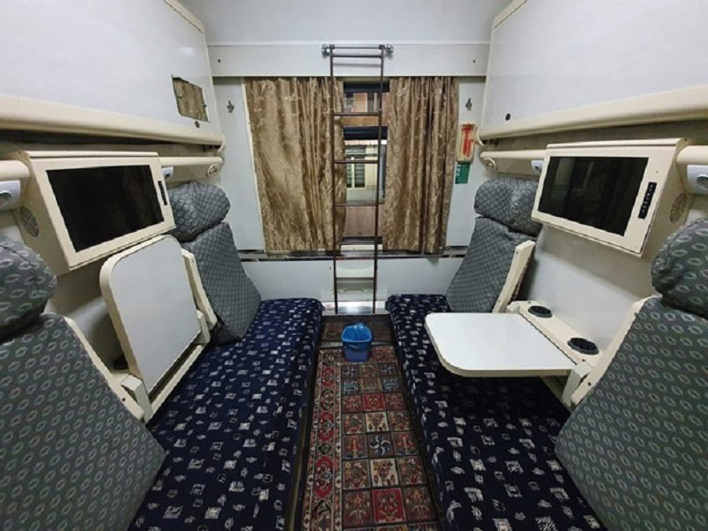 Ghazal Raja train compartme; Photo source: shomanews.com. Photographer: Unknown