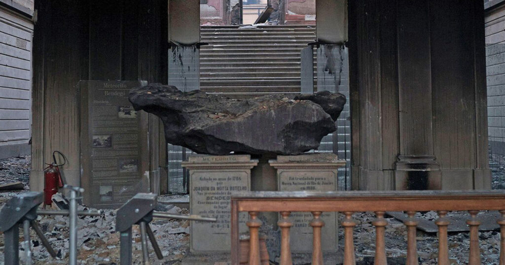A picture of the historical remains of the National Museum of Brazil: the Bendegó meteorite 