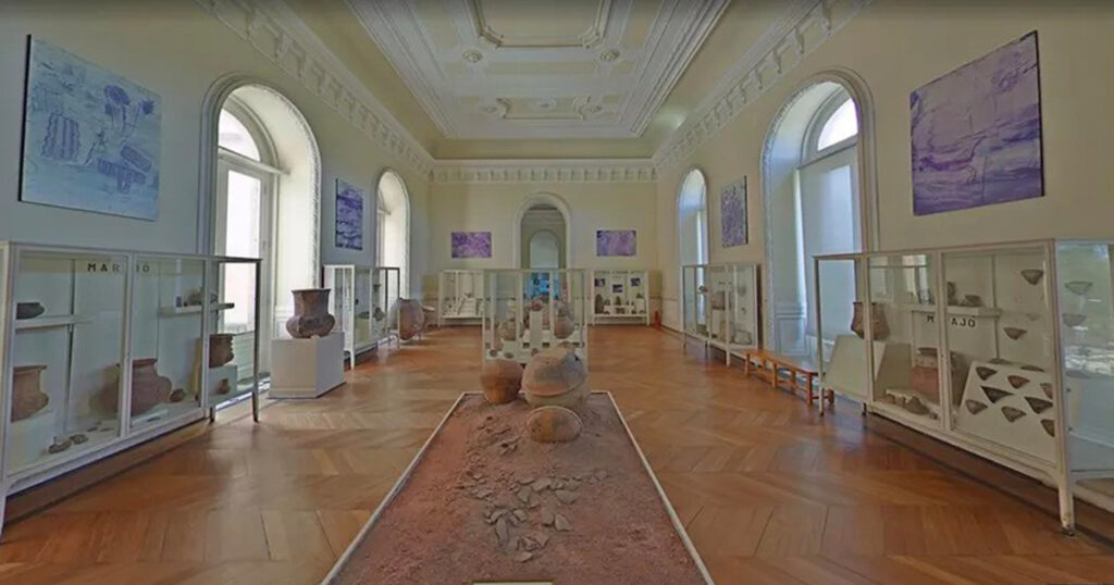 A picture of the ierior of the National Museum of Brazil 