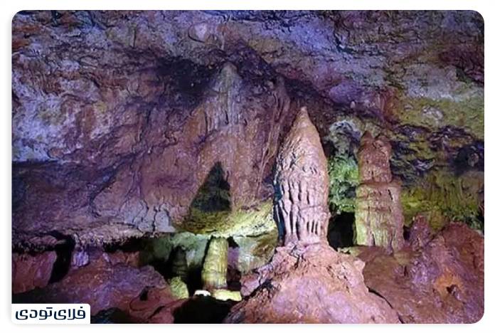 Kavat Cave is one of the famous places in Javanroud