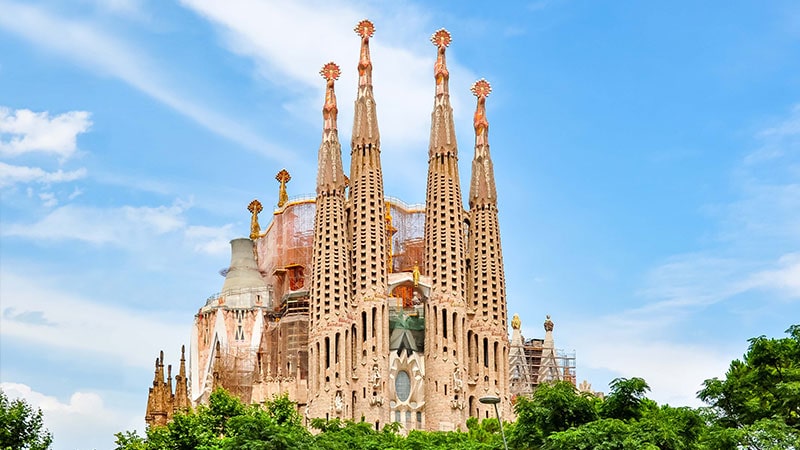 Iroducing the most importa works of Spanish architecture