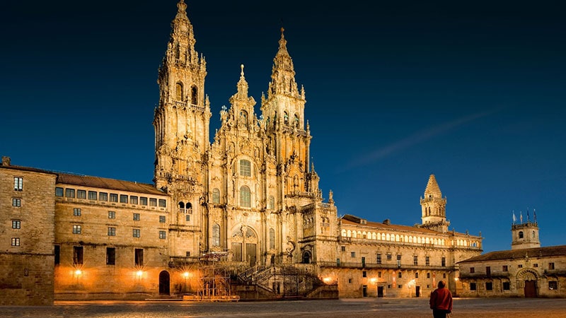 Iroducing the most importa works of Spanish architecture