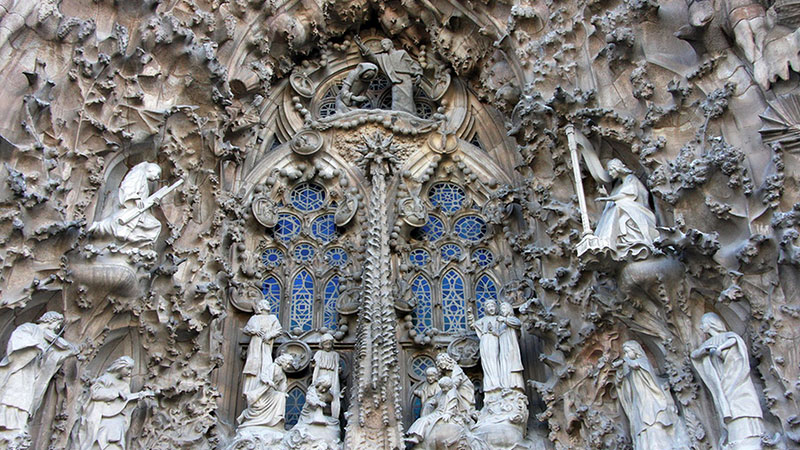 Iroducing the most importa works of Spanish architecture
