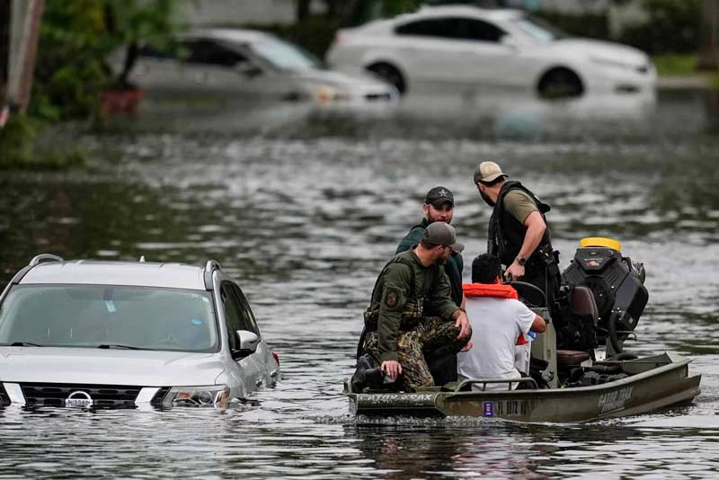 rescuing people in Hurricane Milton; Photo source: npr.org website; Photographer: Mike Stewart