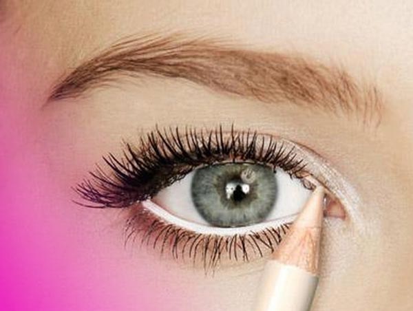 Using white pencil inside the eyes for people who have big eyes.