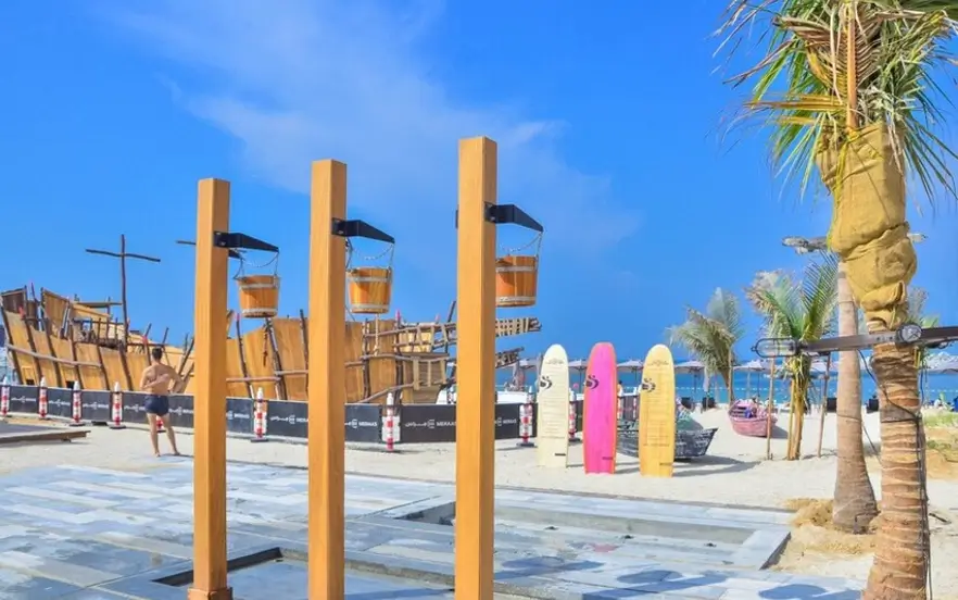 Facilities at Lamar Beach in Dubai