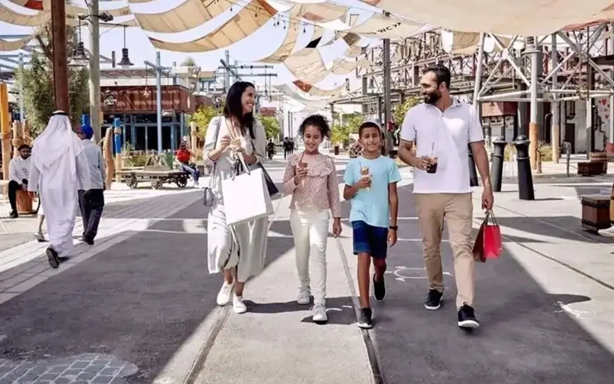 Shopping ceers in Lamar Beach