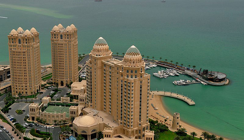 Aerial photo of the Four Seasons Hotel in Doha; Photo source: Wikimedia, photographer: Ahmad Dalloul