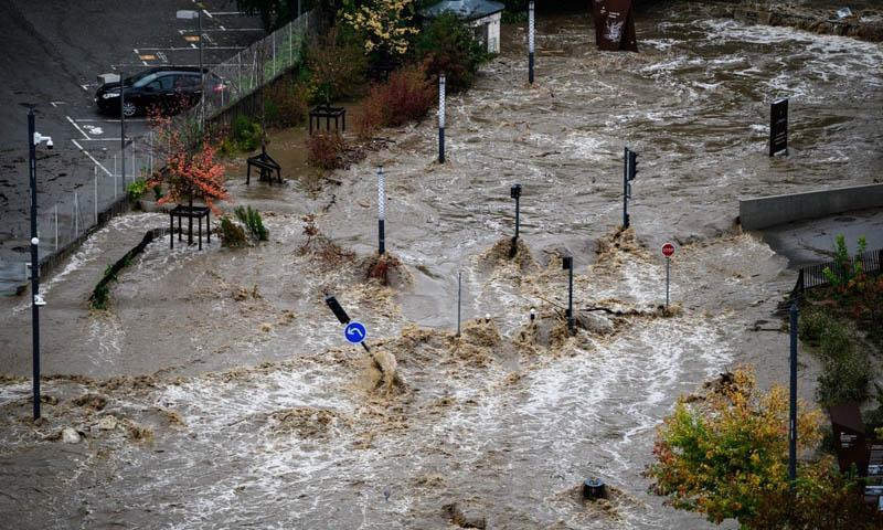 floods in ceral France; Photo source: the guardian; Photographer's name: Jeff Pachoud