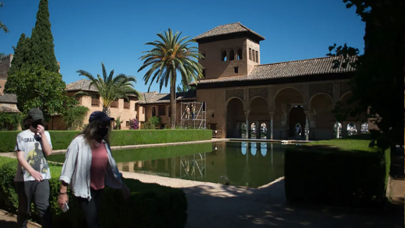 How to buy Alhambra Palace tickets in Spain
