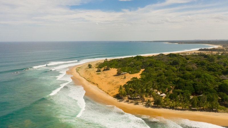 Arugam Bay, Sri Lanka; Photo source: gatheringwaves.com. Photographer: Unknown