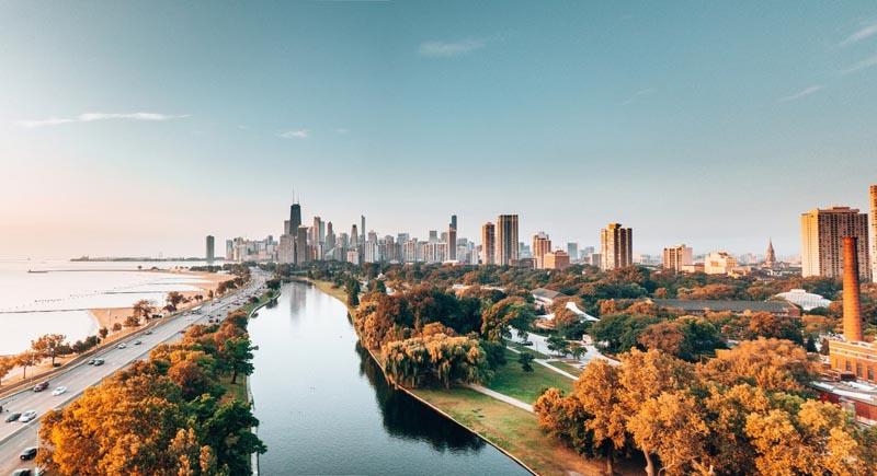 The city of Chicago in the fall; Photo source: Getty Images; Photographer: Unknown