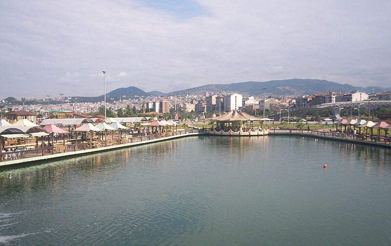   Sugi Samson lake. Source: Wikimedia. Photographer: Öner Akgü 