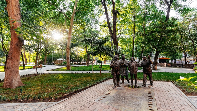 Lovers' Park is one of the most romaic tourist attractions in Yerevan