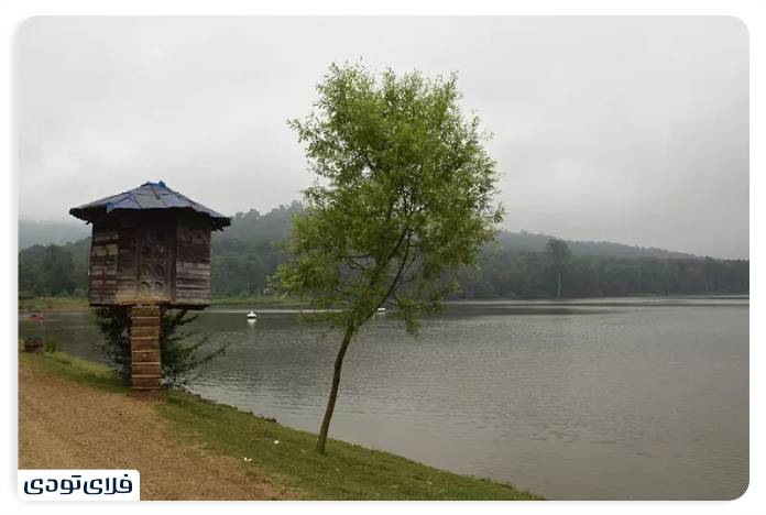 An unforgettable experience next to Ellandan Lake Lake Elandan Sari in summer