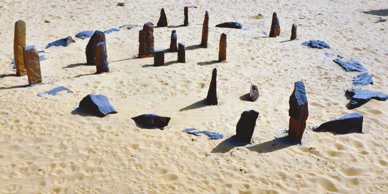 Nebata Playa stone structure in Egypt; Photo source: the-past; Name of the photographer: unknown