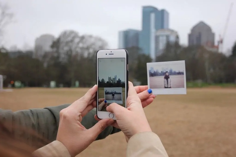 How do travel videos trend on Tik Tok?