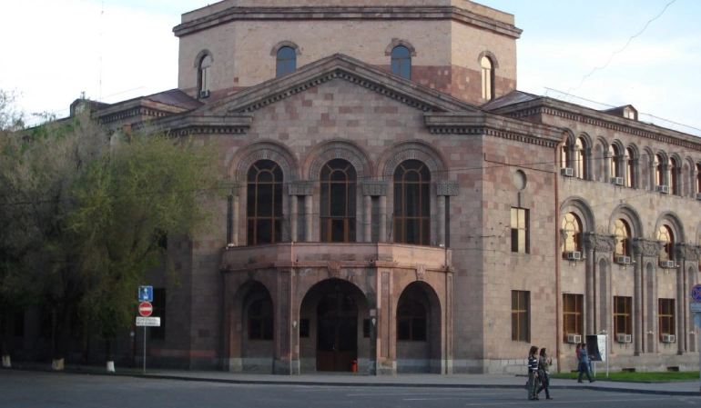 Characteristics of Republic of Armenia square
