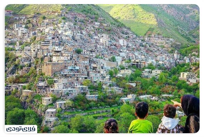 Where is Paveh?