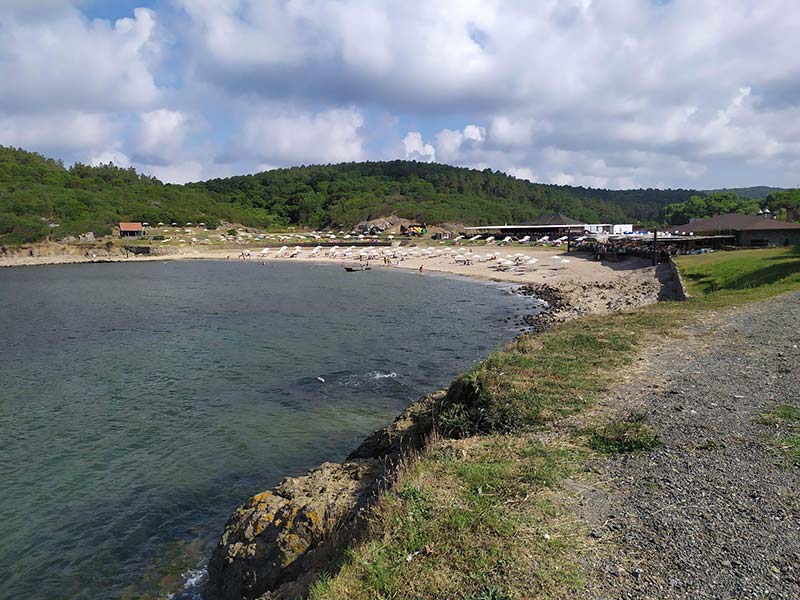 The green nature of Ozonia beach, photo source: Google Map; Photographer: Joris Cocquebert