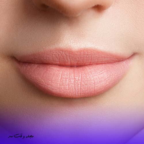 You can see the form of thick lower lip and thin upper lip.