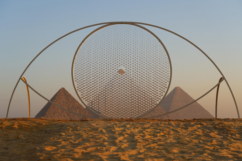 Federica Di Carlo's artwork next to the Egyptian pyramids 