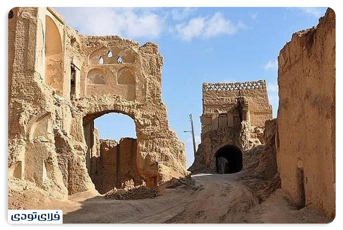 Egyptian desert A differe experience than nature tourism Beyazeh Castle or Citadel