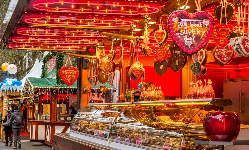 Amsterdam's local markets at Christmas; Photo source wanderon website. Unknown photographer