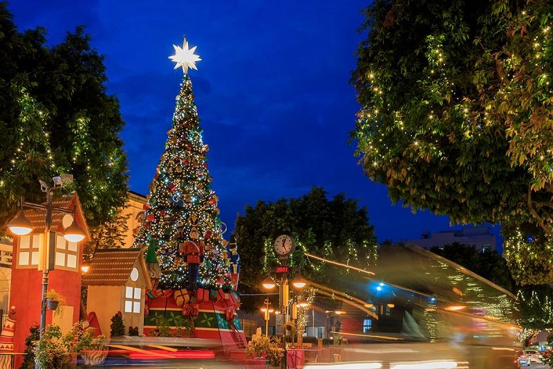 Northern Cyprus Christmas decorations; Photo source YourCommonwealth website. Unknown photographer