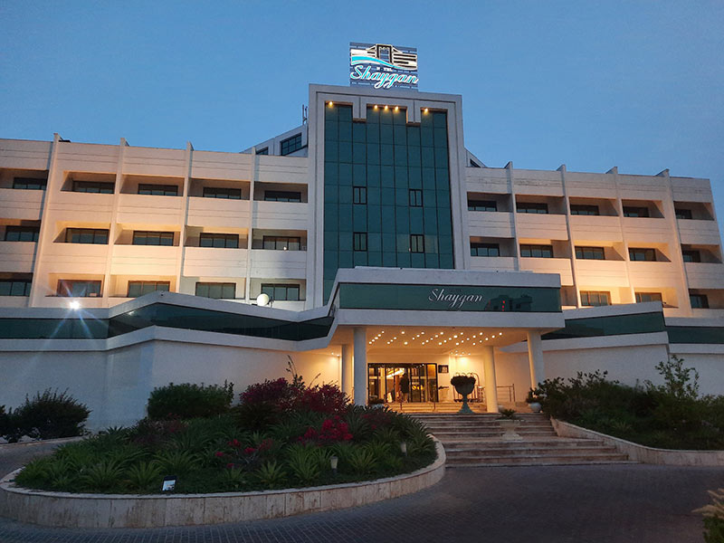 The area in fro of the erance of Shaygan Kish Hotel; Photo source: Google Map; Photographer: Shayan RJB
