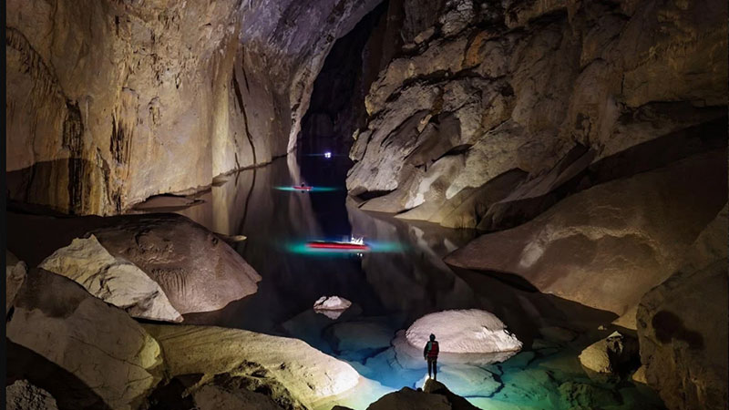 Unique features of Son Dong Cave